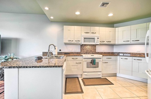 Kahaluu Bay House | Kona Townhome w/Lanai & Resort Amenities!