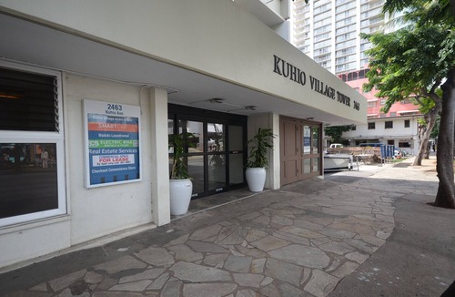 Honolulu Apartment | Kuhio Village 1009 KING BED Modern/Waikiki Beach