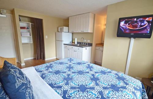 Waikiki Apartment | Kuhio Village 510 KING Bed with Renovated Kitchenette