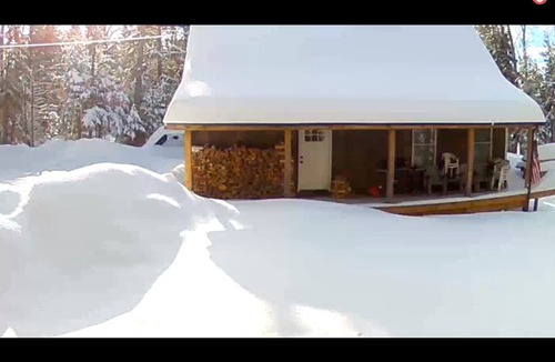 Abbot Cabin | Lake front cabin Direct access to Snowmobile Trails. Hiking & Local shops!