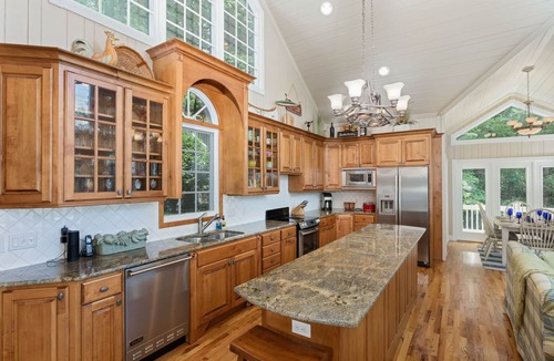 Lake Lure House | Lake Haven - Lakefront - Dog Friendly- sleeps 8