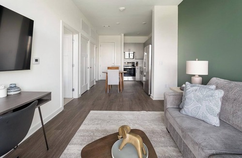 Brentwood Apartment | Landing | Amazing 1BD, Clubhouse, Gym