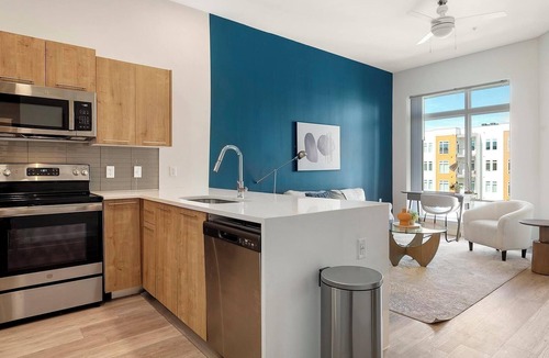 Florida Center Apartment | Landing | Amazing 1BD, Pool, Gym