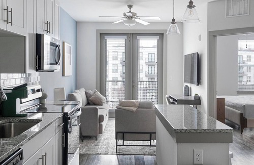 Hurwood Heights Apartment | Landing | Incredible 1BD, Gym, Pool
