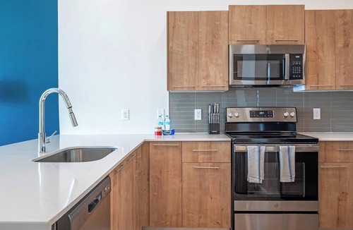 Florida Center Apartment | Landing | Modern 1BD, Yoga Studio, Clubhouse