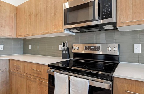 Florida Center Apartment | Landing | Spectacular 2BD, Yoga Studio, Pool