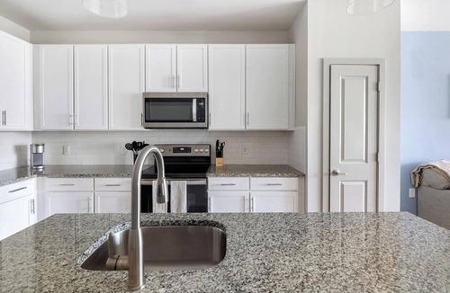 Murfreesboro Apartment | Landing | Stunning 1BD, Gym, Clubhouse