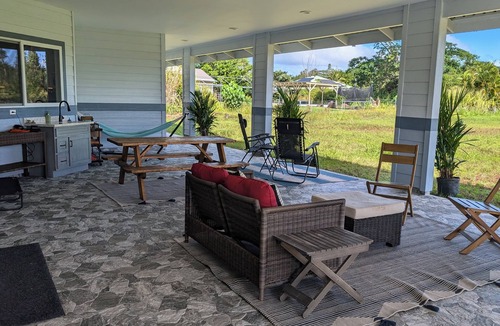 Keaau House | Large, 4B/2.5Bath, Cozy, Modern Oasis near Seacliff views. Central A/C. Pets OK.