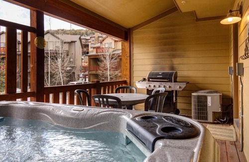 Bear Hollow Village House | Large Luge Lane Home