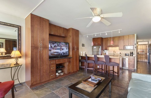 Kihei Condo | Leinaala Oceanfront #203 Panoramic Ocean View, Renovated, A/C, Great Rates!