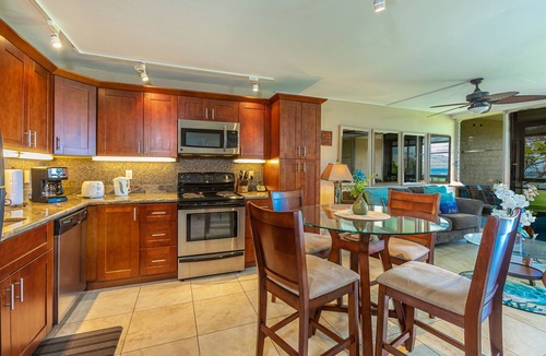 Kihei Condo | Leinaala Oceanfront #302 Panoramic Ocean Front View, A/C Great Location, Pool
