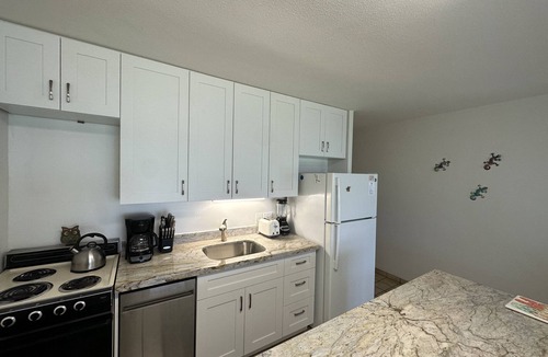 Kihei Condo | Leinaala Oceanfront #303 Panoramic Ocean Front View, A/C Great Location, Pool