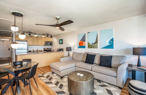 Kihei Condo | Leinaala Oceanfront #304 Oceanfront Condo with Panoramic Ocean Views! A/C