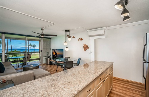 Kihei Condo | Leinaala Oceanfront #304 Oceanfront Condo with Panoramic Ocean Views! A/C