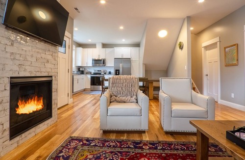 Woodfin Villa | Little Sadie | Pet Friendly Luxury 4-Bedroom Asheville Villa with Hot Tub