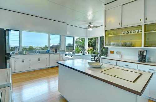 Hilo House | Live a Piece of History at My Hilo Home