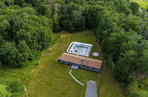 Loch Sheldrake House | LochNesst Luxe Catskills Retreat: Hot Tub, Game Room, Fire Pit — Sleeps 13