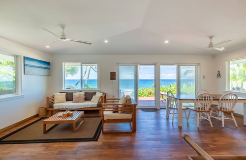 Pupukea House | Log Cabins Beach Home