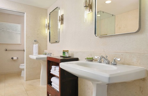 Diamond Head - Kapahulu - St. Louis Hotel | Lotus Honolulu at Diamond Head