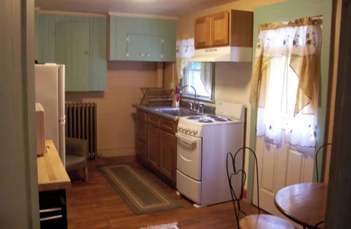 Saugerties South Apartment | Lovely 1-bedroom apartment with AC in charming Saugerties, 4 minutes to HITS