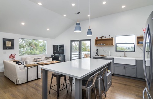 Eagle Rock House | Lovely 3BR Retreat Home in Highland Park