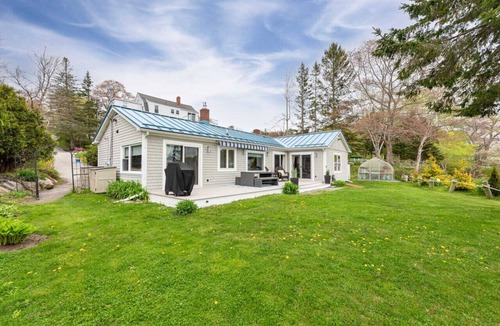 Boothbay Harbor House | Lovely Home On the Water within Walking Distance Of Town