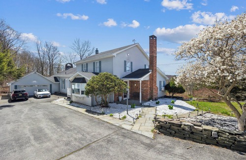 Goshen House | Lovely house with AC in the heart of Goshen there is a spectacular pool