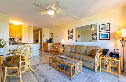 Kihei Condo | Lovely Tropical Retreat! Spotless and amazingly well equipped. Great rates.