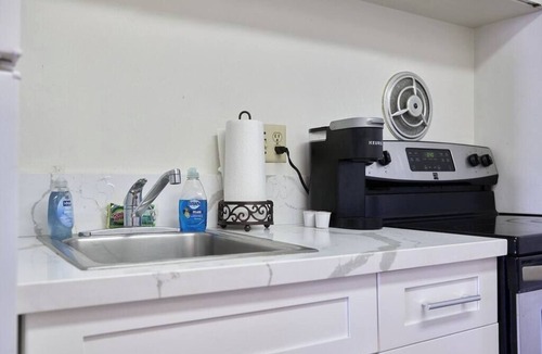 Waikiki Condo | Lovely Waikiki studio mins from the beach
