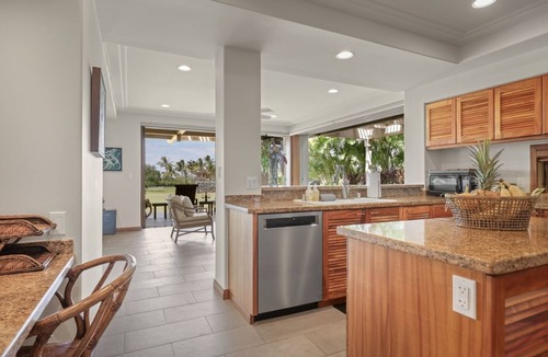 Kaupulehu Villa | Lush Oceanview Villa w/Hot Tub & AC - Fairwayfront at Hualalai: 3101 Kumukehu