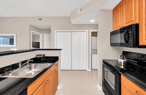Florida Center Resort | Lux Apartment - The Point, Universal Orlando & Epic Universe - All Fees included