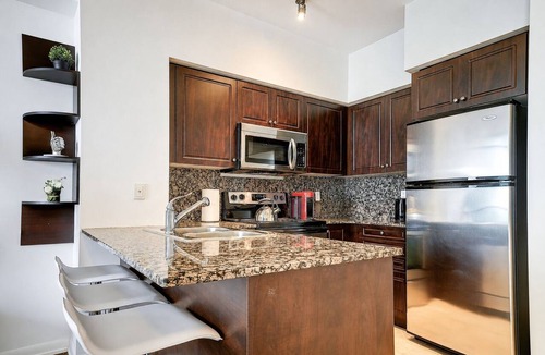 Fort York Hotel | Luxurious 1BR in heart of downtown with Balcony