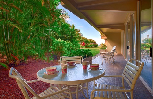 Kaanapali Condo | Luxurious Courtyard Garden Condo Perfect for Children and Family!