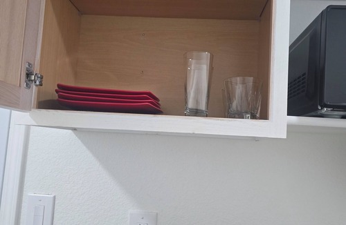 Sunrise Manor Apartment | Luxurious suits with independent entrance 15 mnts from the Strip