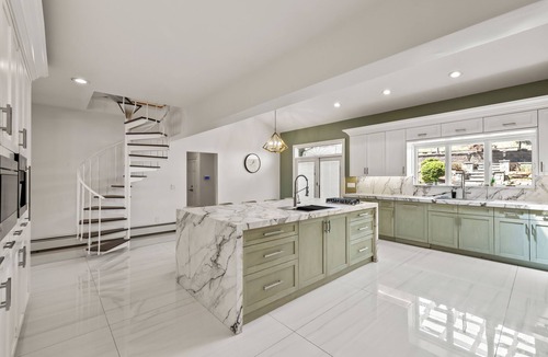 Stony Point Villa | Luxury 10BR w/Pool, Hot Tub & Pizza Oven