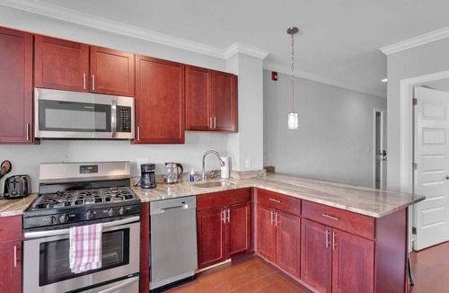 Southwark Apartment | Luxury 1BD | 1 Bed | Queens Village