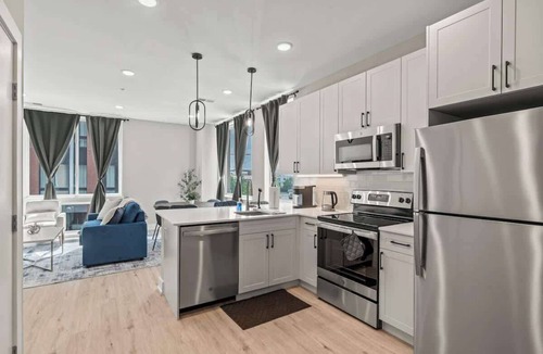 Northern Liberties Apartment | Luxury 1BD | 3 Beds | Northern Liberties