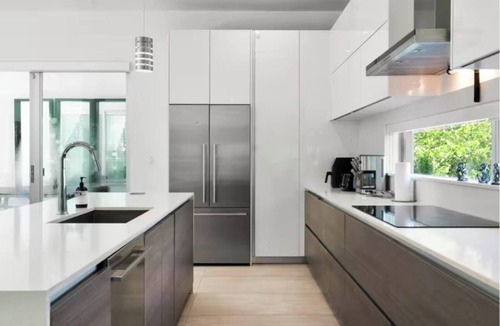The Roads House | Luxury Brickell Home, Rooftop Pool, BBQ, City Lights