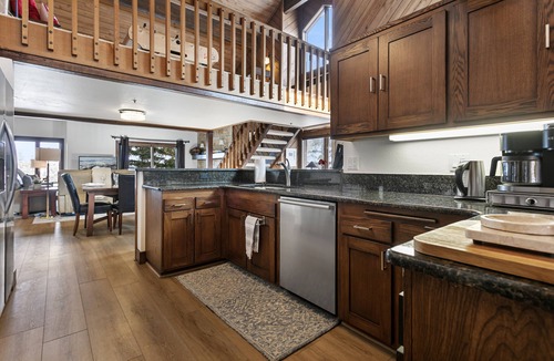 Deer Valley House | Luxury Deer Valley Ski-Out Family Chalet; Private Hot Tub, Fireplace, 5★ Reviews