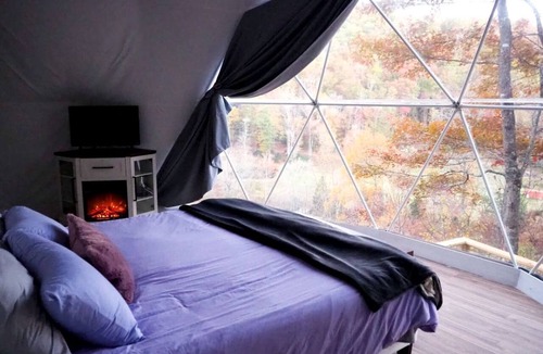 Balsam Grove Cabin | Luxury Geodome with Sauna, Hot Tub & Mountain Views near Pisgah National Forest, North Carolina