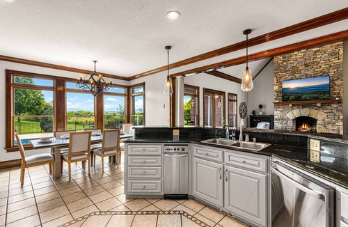 Marshall House | Luxury Getaway w/Panoramic Views | Pool, Hot Tub | Sleeps 20