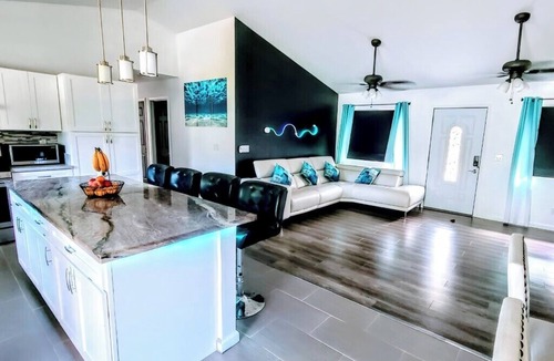 Keaau House | Luxury Hawaii Getaway Close to the Beach & Ocean!