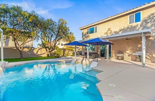 MacDonald Highlands House | Luxury Henderson Pool Retreat Heated Pool Near Las Vegas Strip
