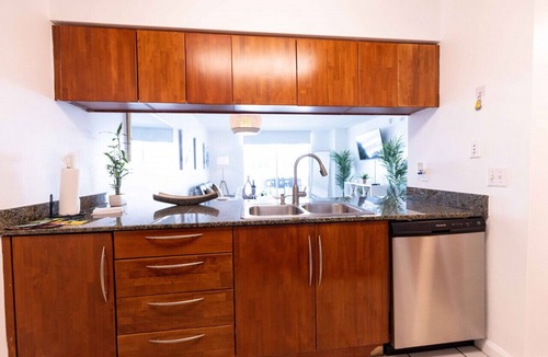 Brickell Condo | Luxury Huge APT@Brickell, Free Parking.