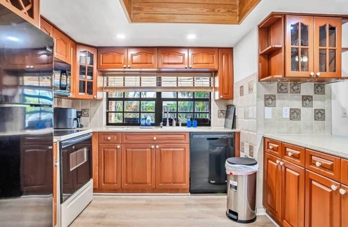 Sunrise House | Luxury Pool Home Near Sawgrass Mills & South Florida’s Best