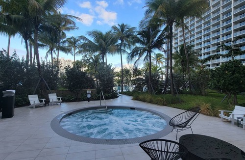 West Avenue Condo | Luxury Resort 1bd Condo in South Beach Miami