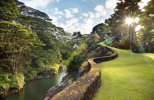 Hilo House | Luxury Waterfall Oasis: The Falls at Reed's Island