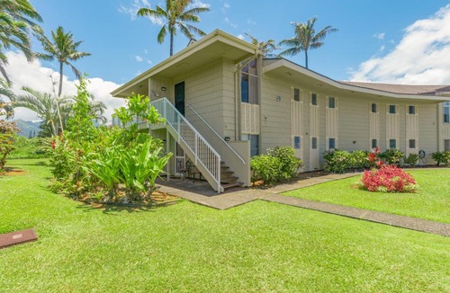 Princeville Apartment | Magnificent, Luxuriously Appointed Ocean Bluff Condo