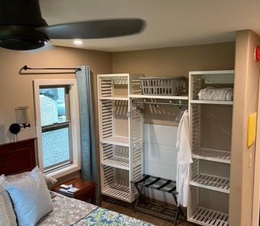 Hakalau Hotel | Mahana House Country Inn