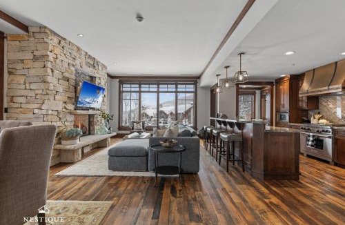 Empire Pass Apartment | Maison Moose at Arrowleaf in Deer Valley, Luxurious Ski-In Ski-Out Condo Hosted by Nestique